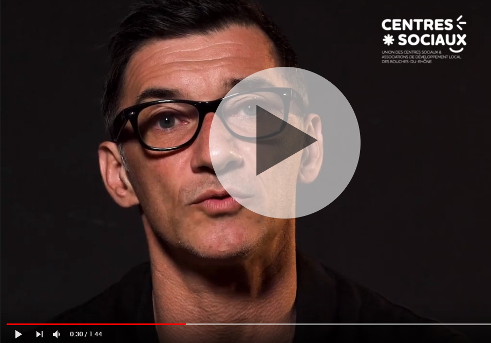 centre-sociaux-vid-viewer02